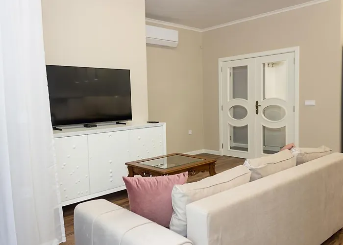Apartment 2bd In The Heart Of With Parking - Blue By Flat Mаnаger *